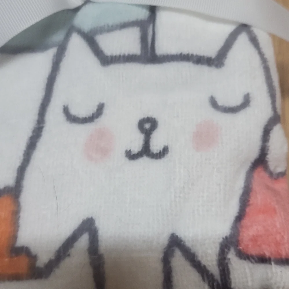 New with tags Carolina Collection 2 Hand Towels Cat theme